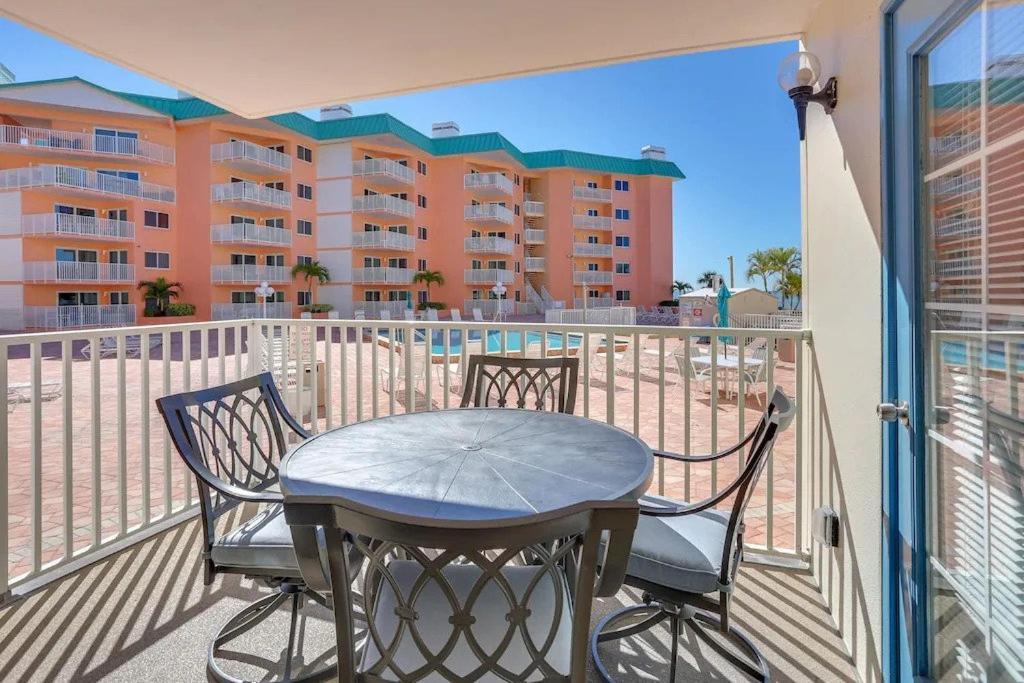 Beach Palms- Unit 102 Aparthotel Clearwater Beach Exterior photo